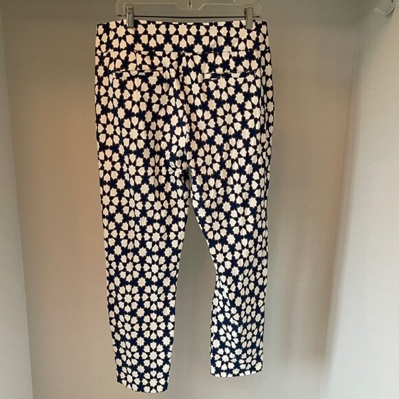 Soft Surroundings Women's Tile Print Stretch Straight Leg Ankle Pants, Size L - Picture 3 of 7